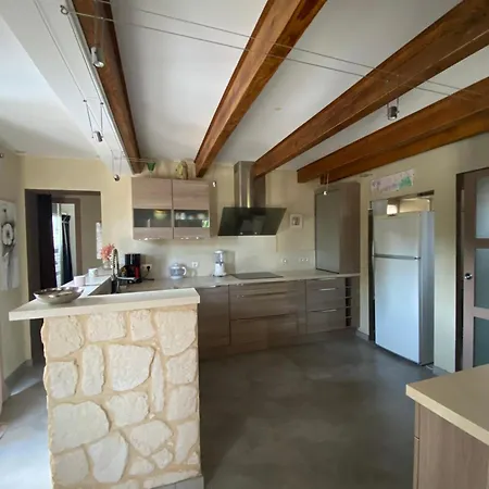 Maison Avec Grande Terrasse Casa de Férias *