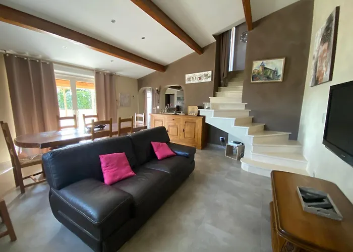 Maison Avec Grande Terrasse Pouzolles