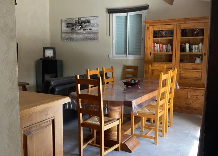 Maison Avec Grande Terrasse