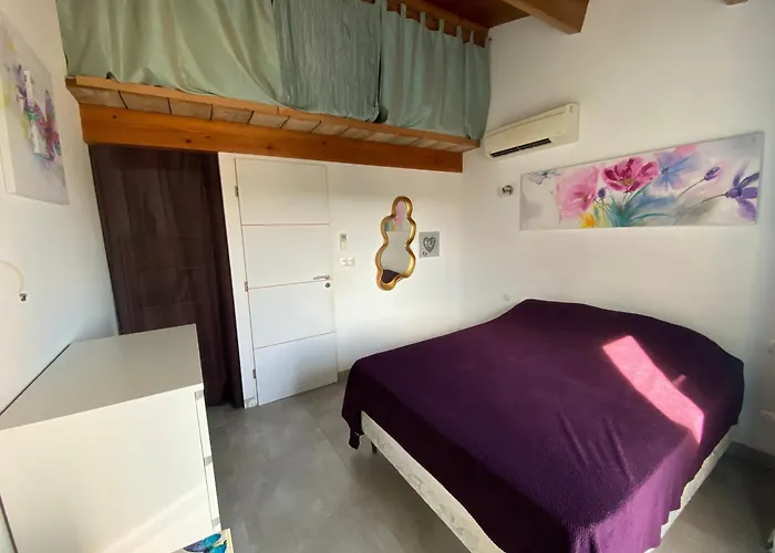 Vakantiehuis Maison Avec Grande Terrasse Pouzolles